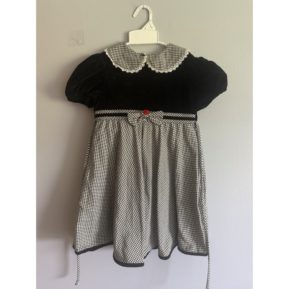 Emily West Girl's Vintage Black And White Plaid With Collar And Bow Size 6X